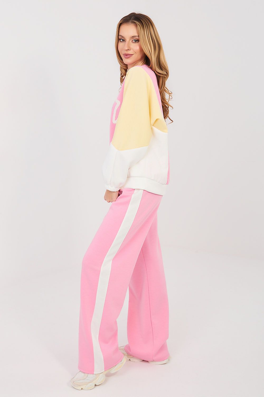  L`ensemble model 224787 Rue Paris 