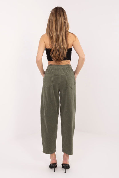  Pantalon en velours côtelé model 224998 Rue Paris 