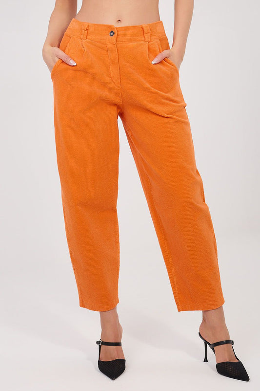  Pantalon en velours côtelé model 225084 Rue Paris 