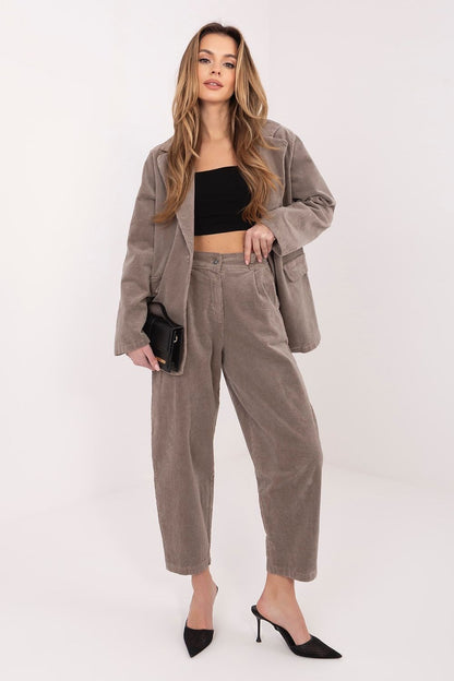  Pantalon en velours côtelé model 225000 Rue Paris 
