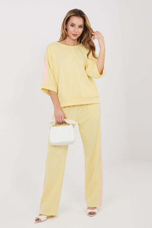  L`ensemble model 225549 Rue Paris 
