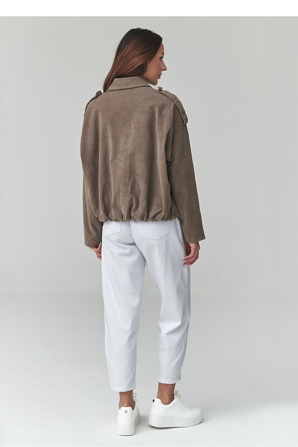  Veste en velours côtelé model 225690 Makadamia 