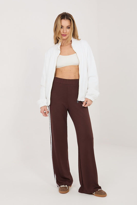  Pantalon survêtement model 226153 Relevance 