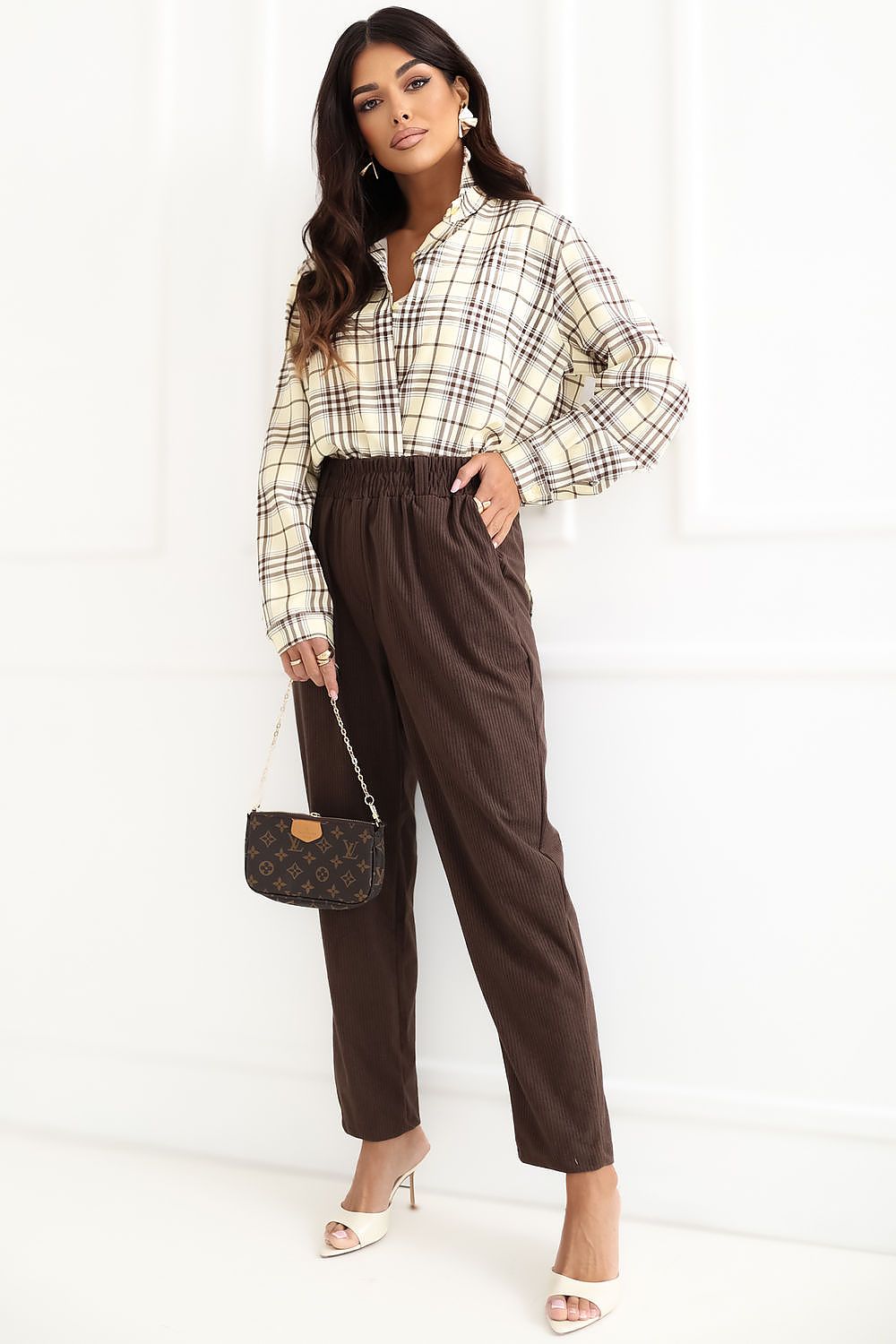  Pantalon en velours côtelé model 226966 Rue Paris 