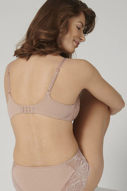  Soutien-gorge rembourré model 229357 Triumph 
