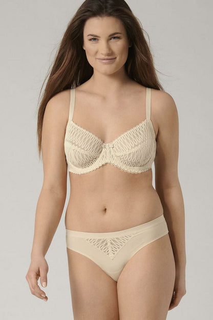  Culottes brésiliennes model 229412 Triumph 