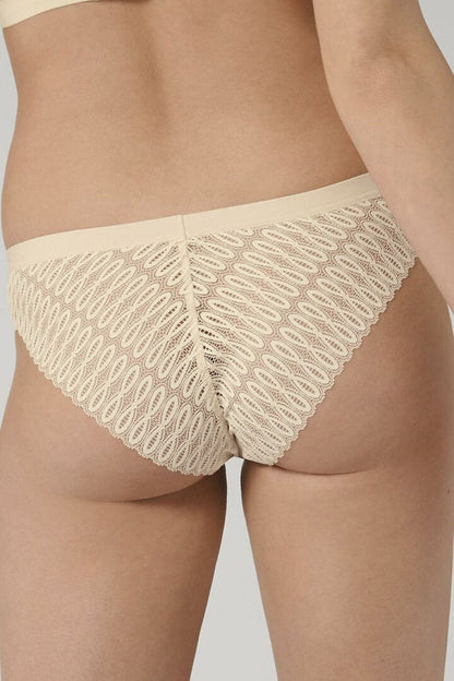  Culottes brésiliennes model 229412 Triumph 