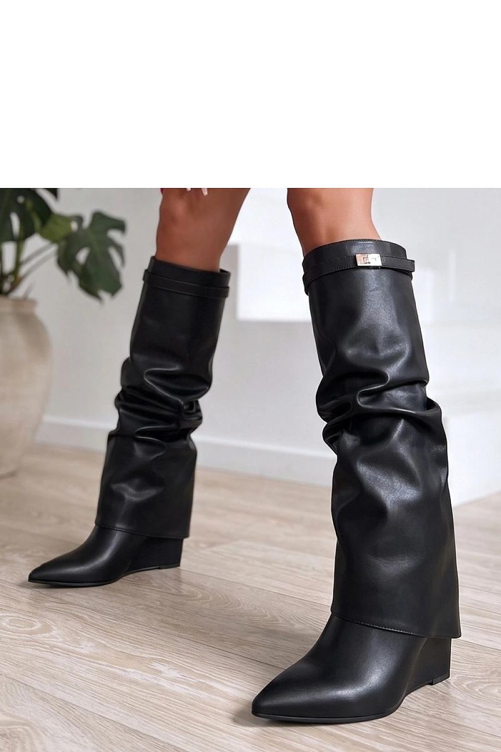  Bottes cothurnes model 231422 Solea 