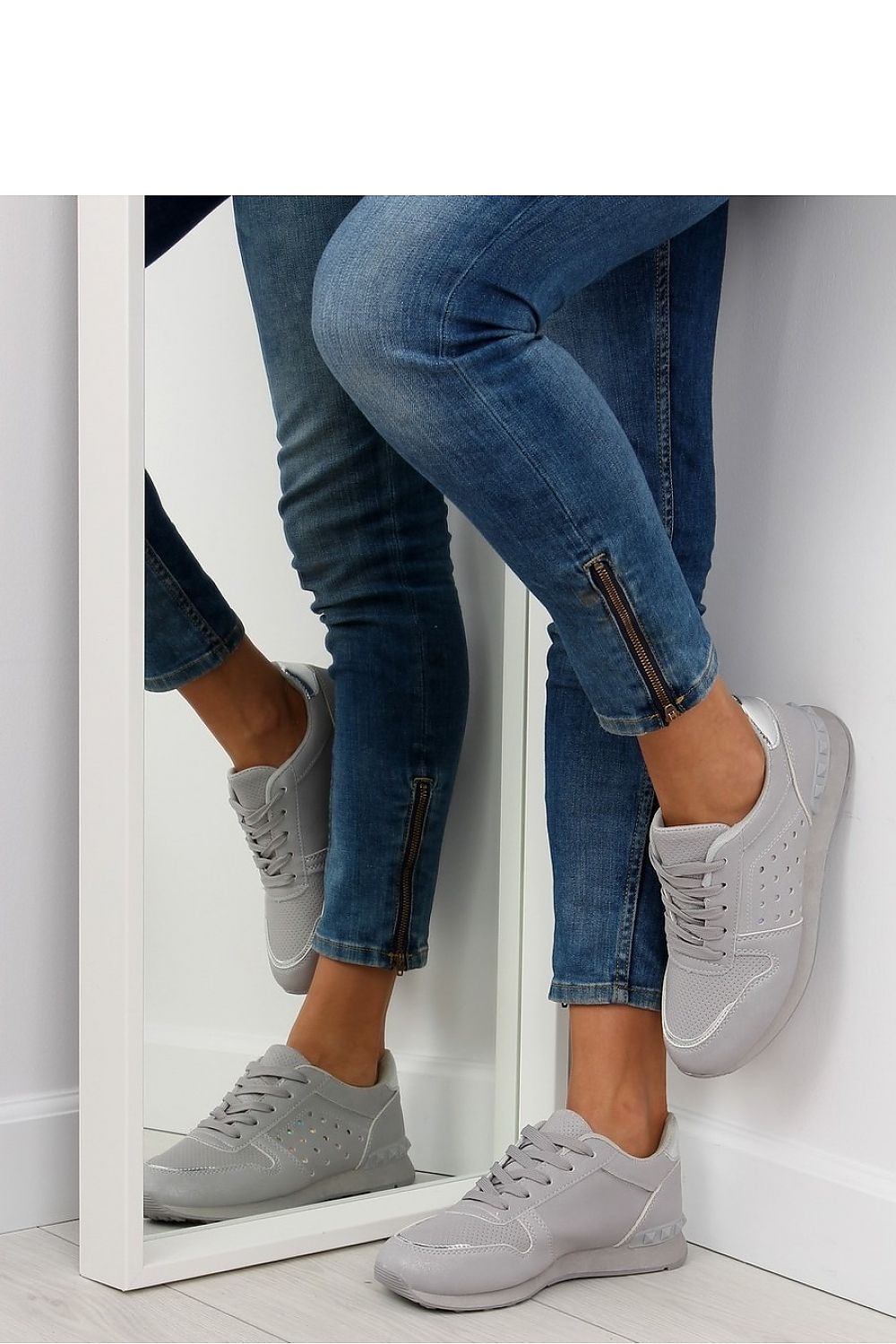 Sports shoes model 114616 Inello