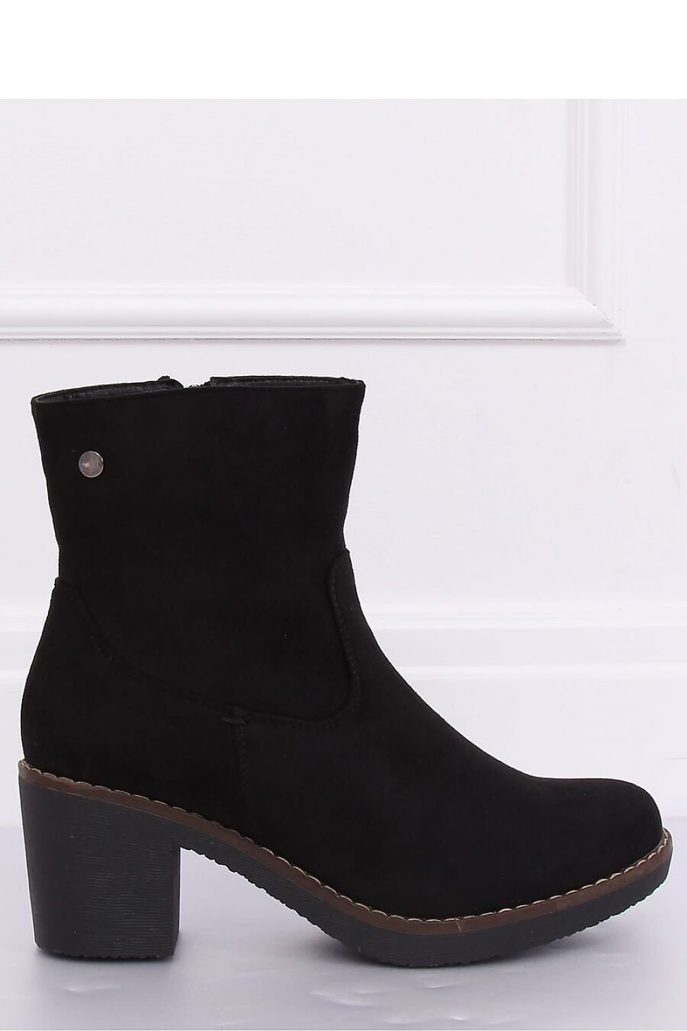 Heeled boots model 135426 Inello