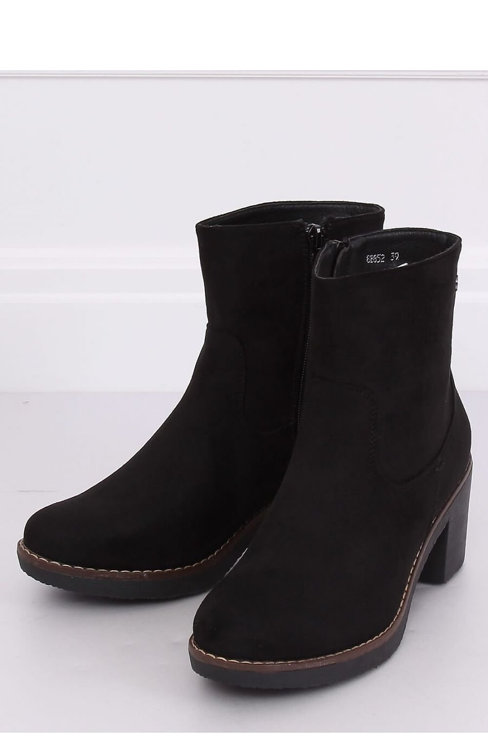 Heeled boots model 135426 Inello