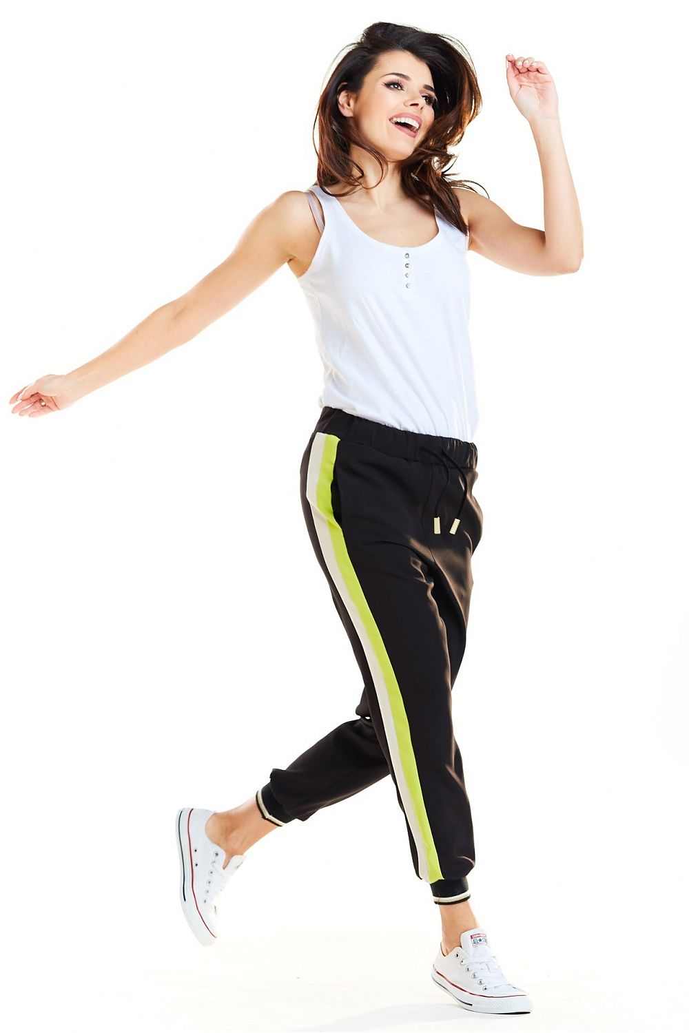  Pantalon survêtement model 139996 awama 