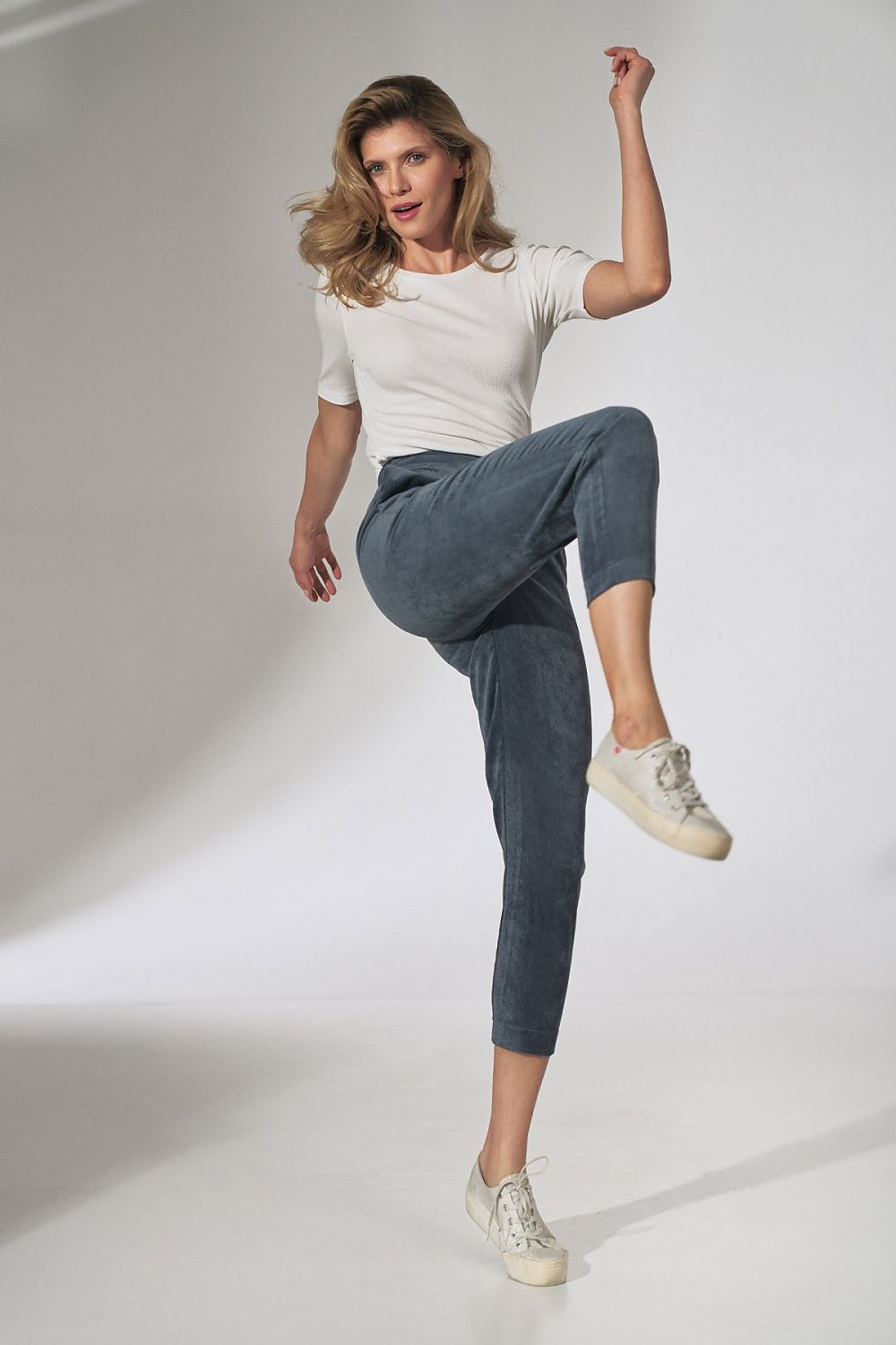 Women's pants model 151823 Figl