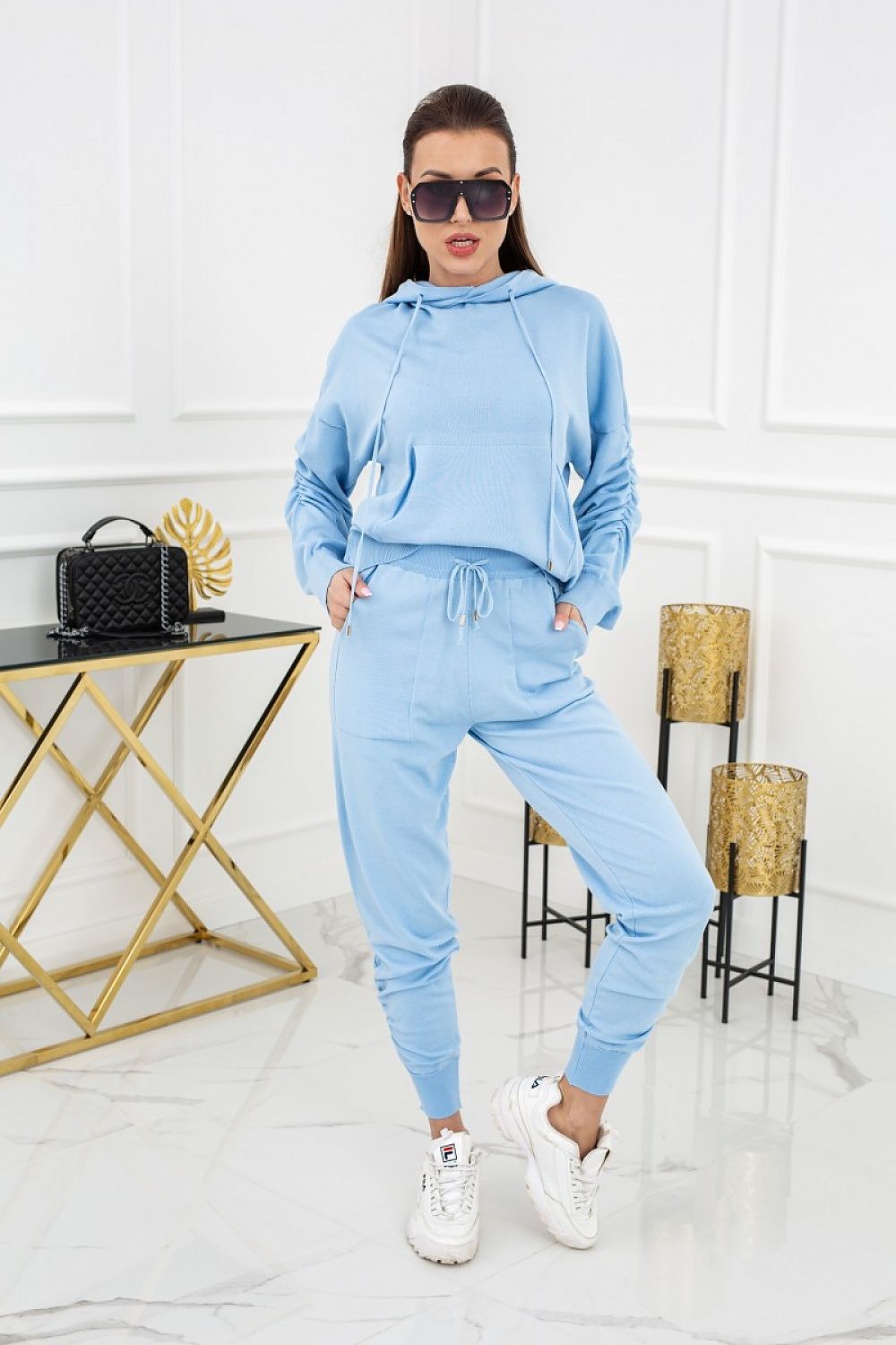 The set model 152376 Vittoria Ventini