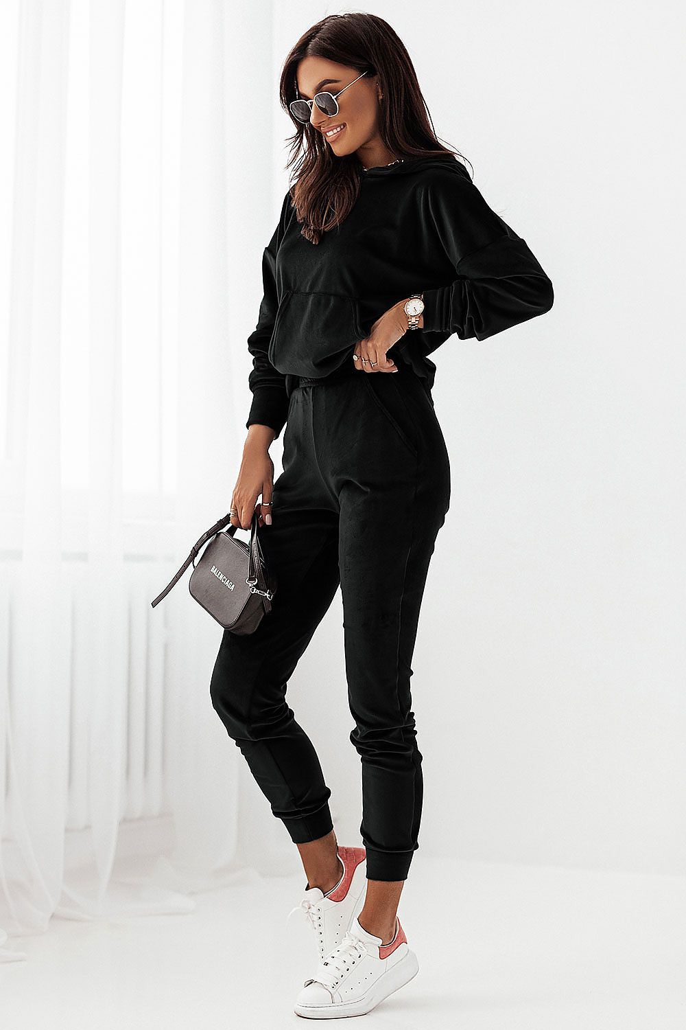 The model 159405 IVON set