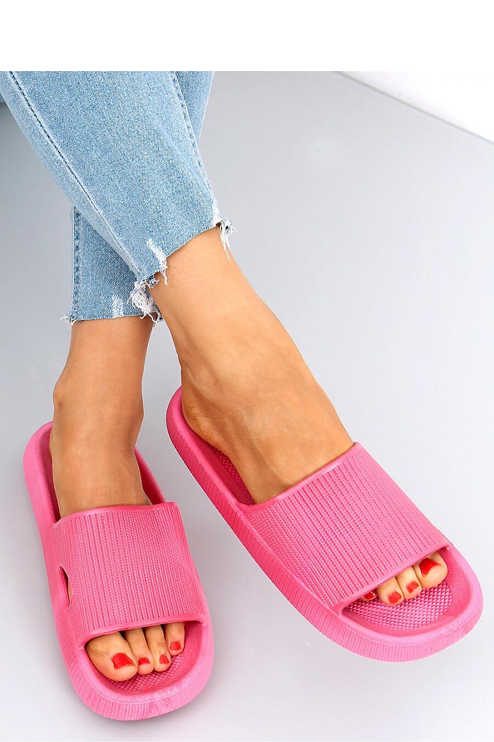 Clacquettes model 162809 Inello