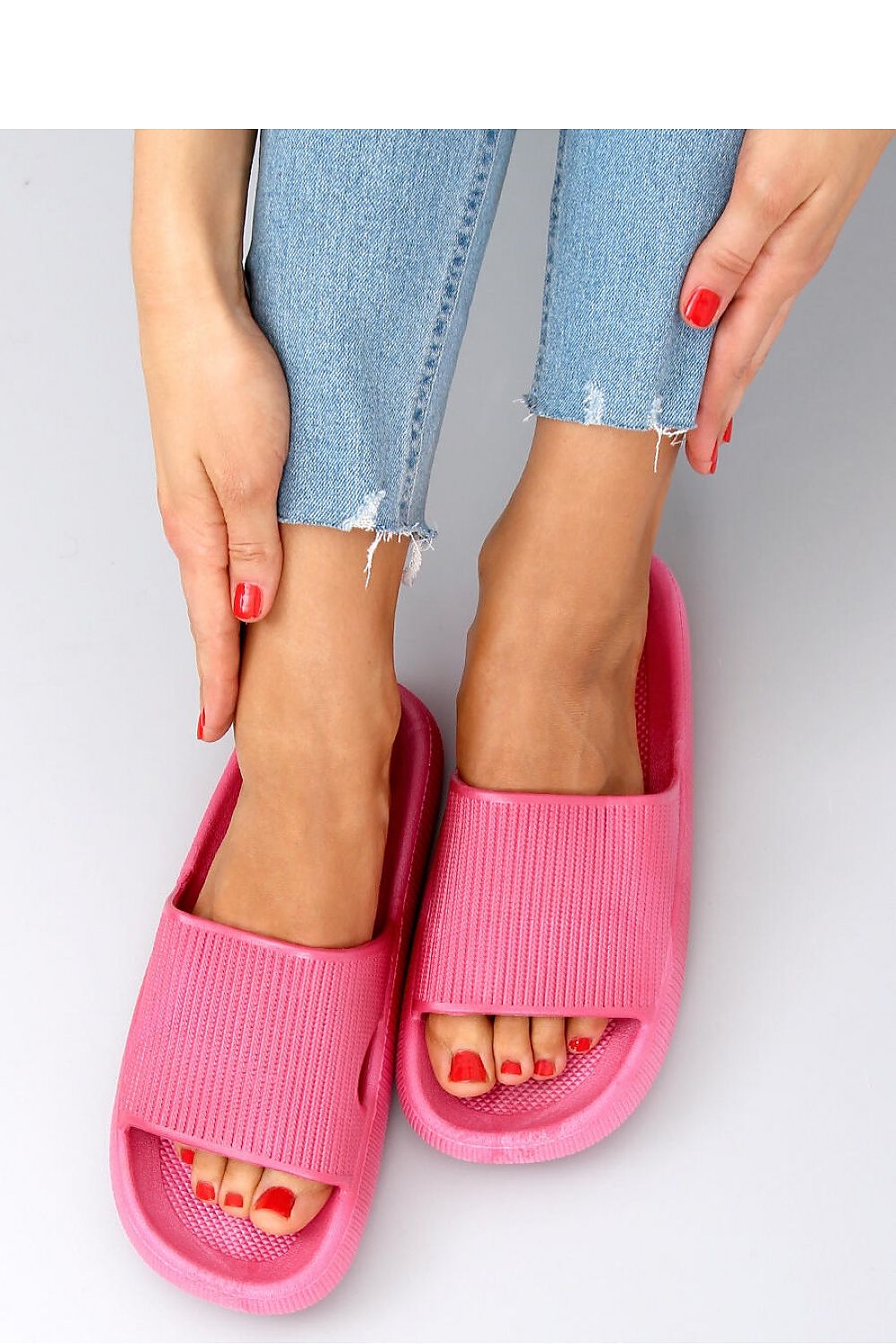 Clacquettes model 162809 Inello