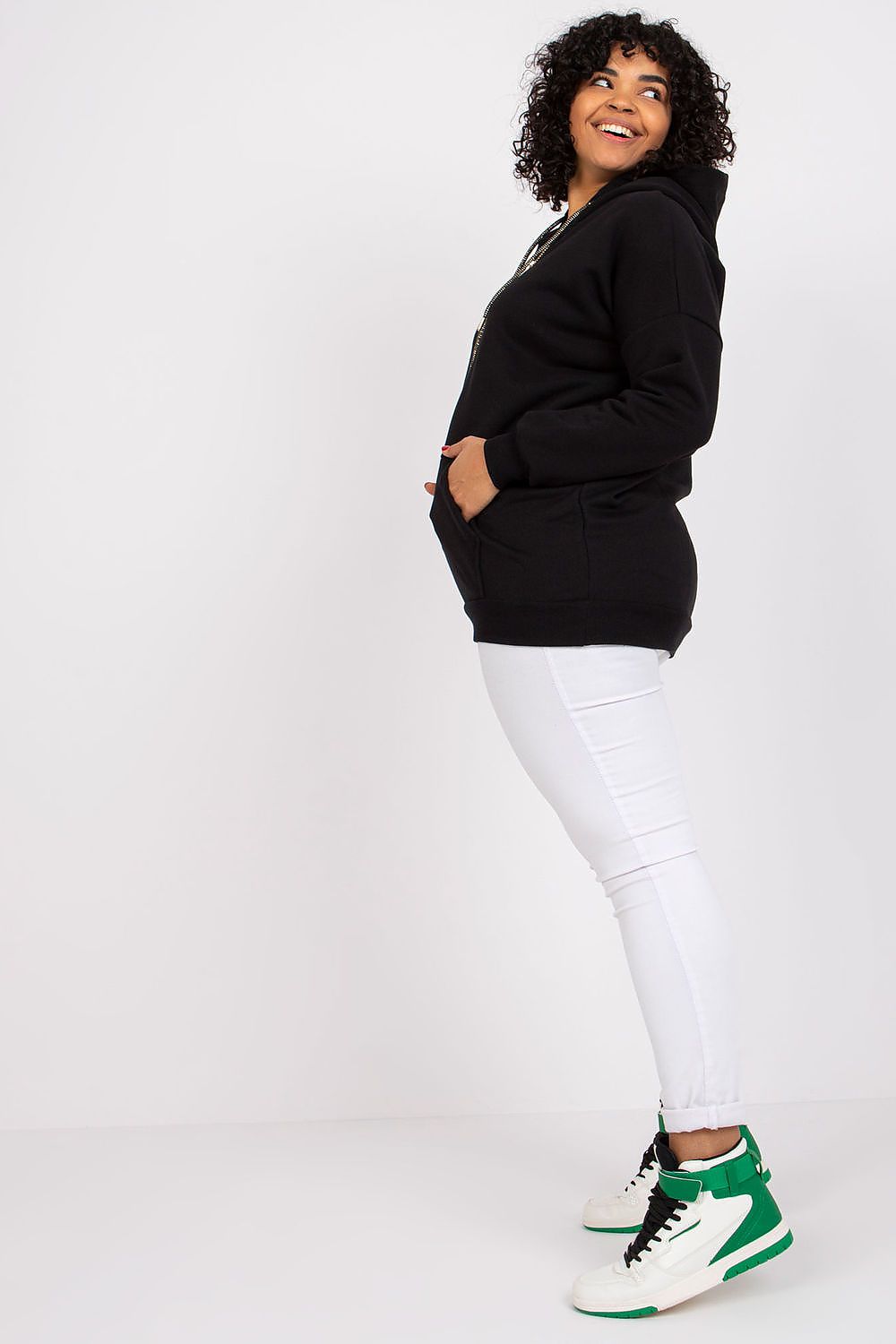 Sweatshirt style 163020 Relevance