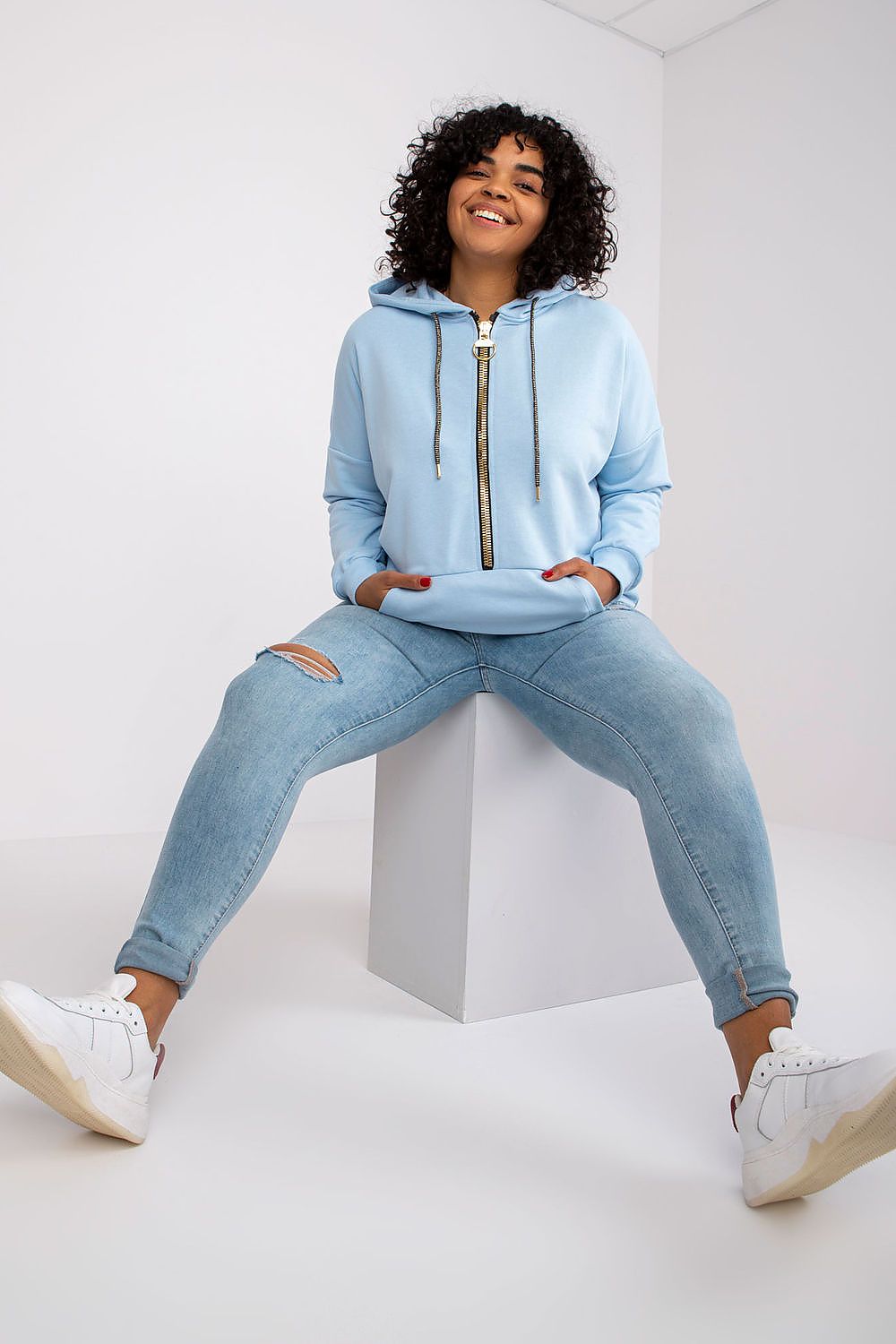 Sweatshirt style 163020 Relevance