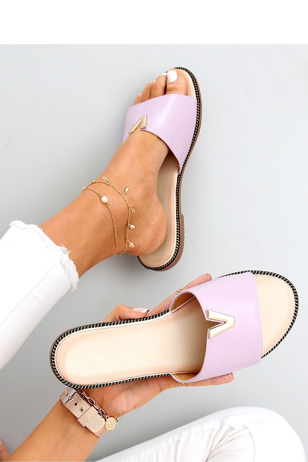 Clacquettes model 164877 Inello