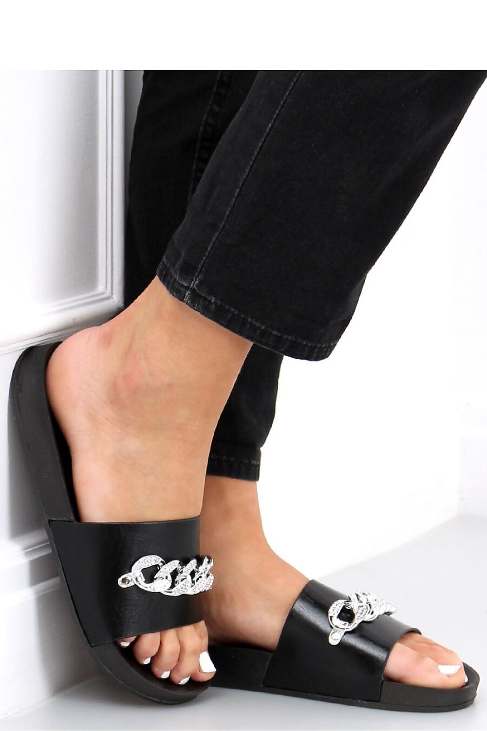 Clacquettes model 165517 Inello