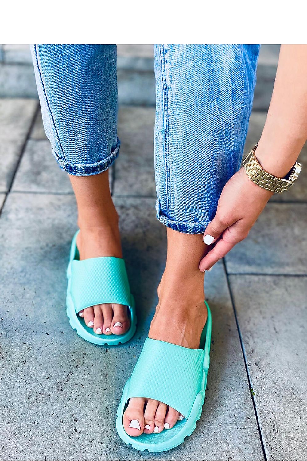 Clacquettes model 166425 Inello