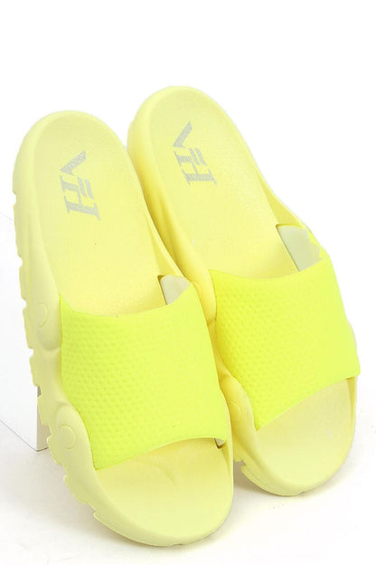 Clacquettes model 166426 Inello