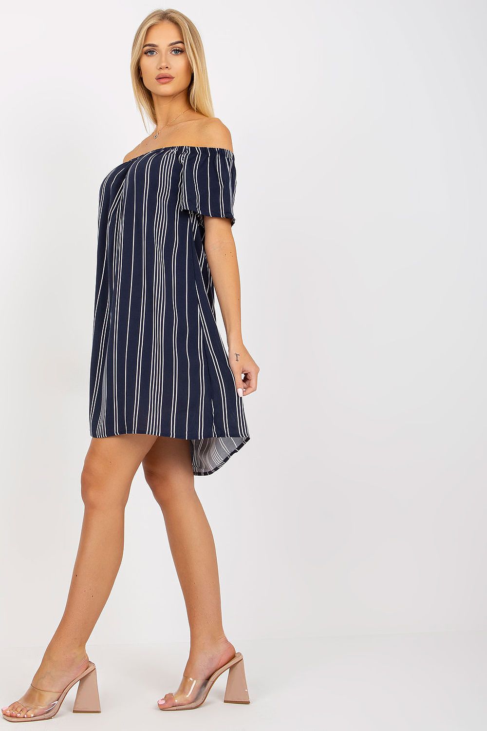 فستان نهاري موديل 182464 صنع حديثًا