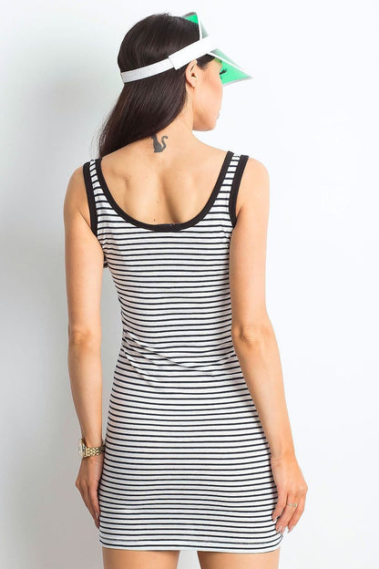 Robe de jour model 168285 Yups