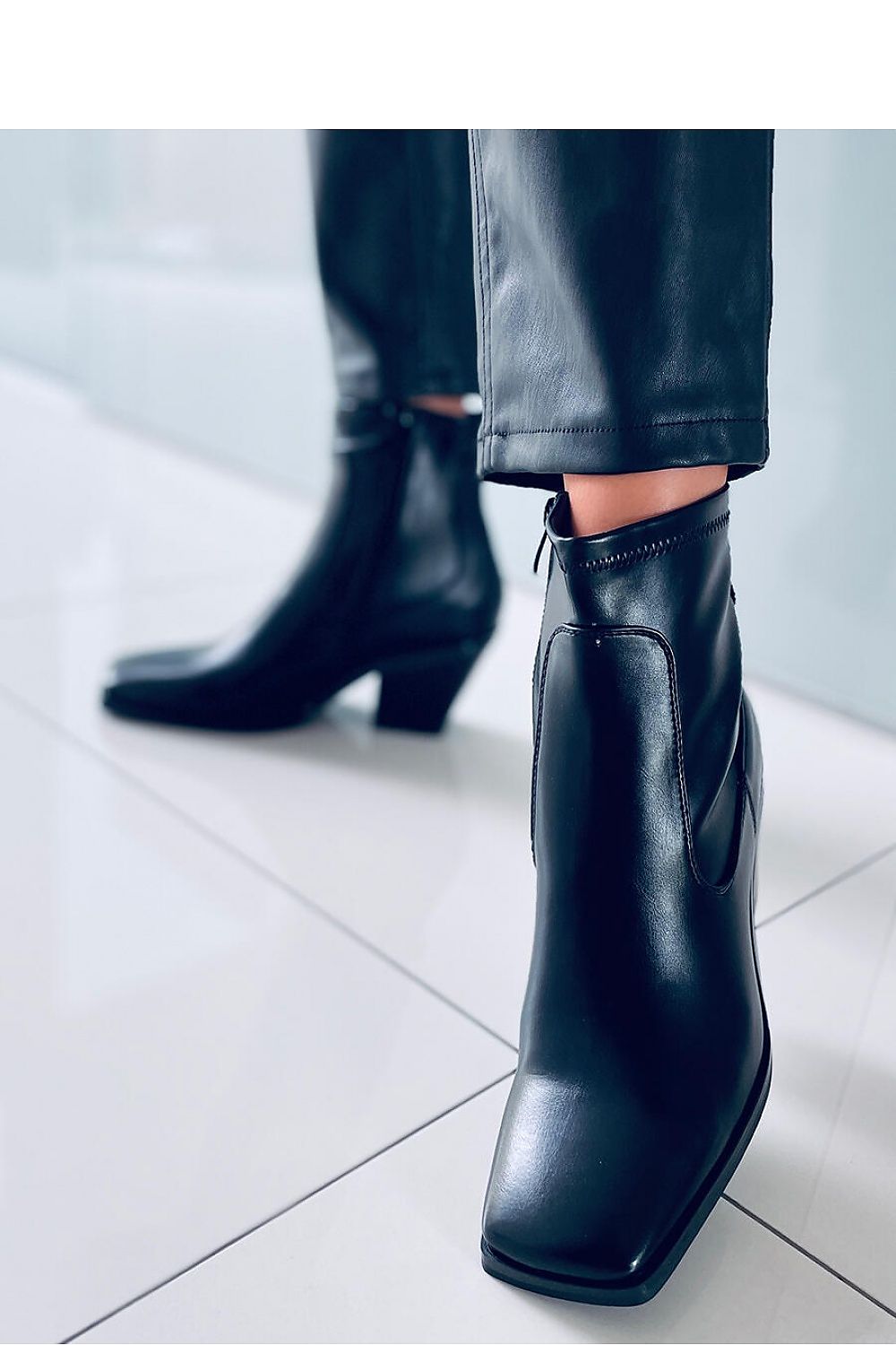 Bottes à talons model 170593 Inello