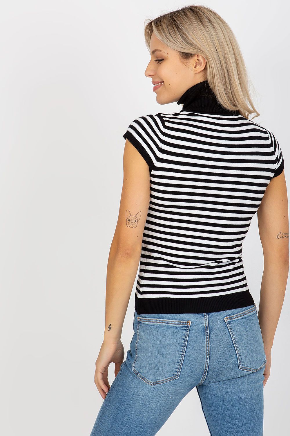  Pull à manches courtes model 174859 AT 