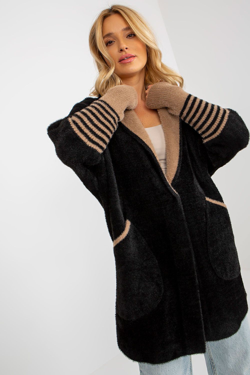  Manteau model 175957 MBM 