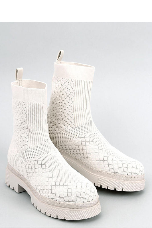 Bottes model 176019 Inello