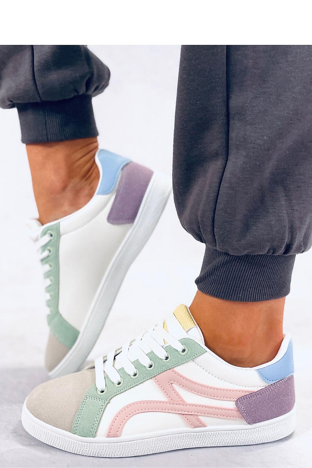 Inello model 176143 sneakers
