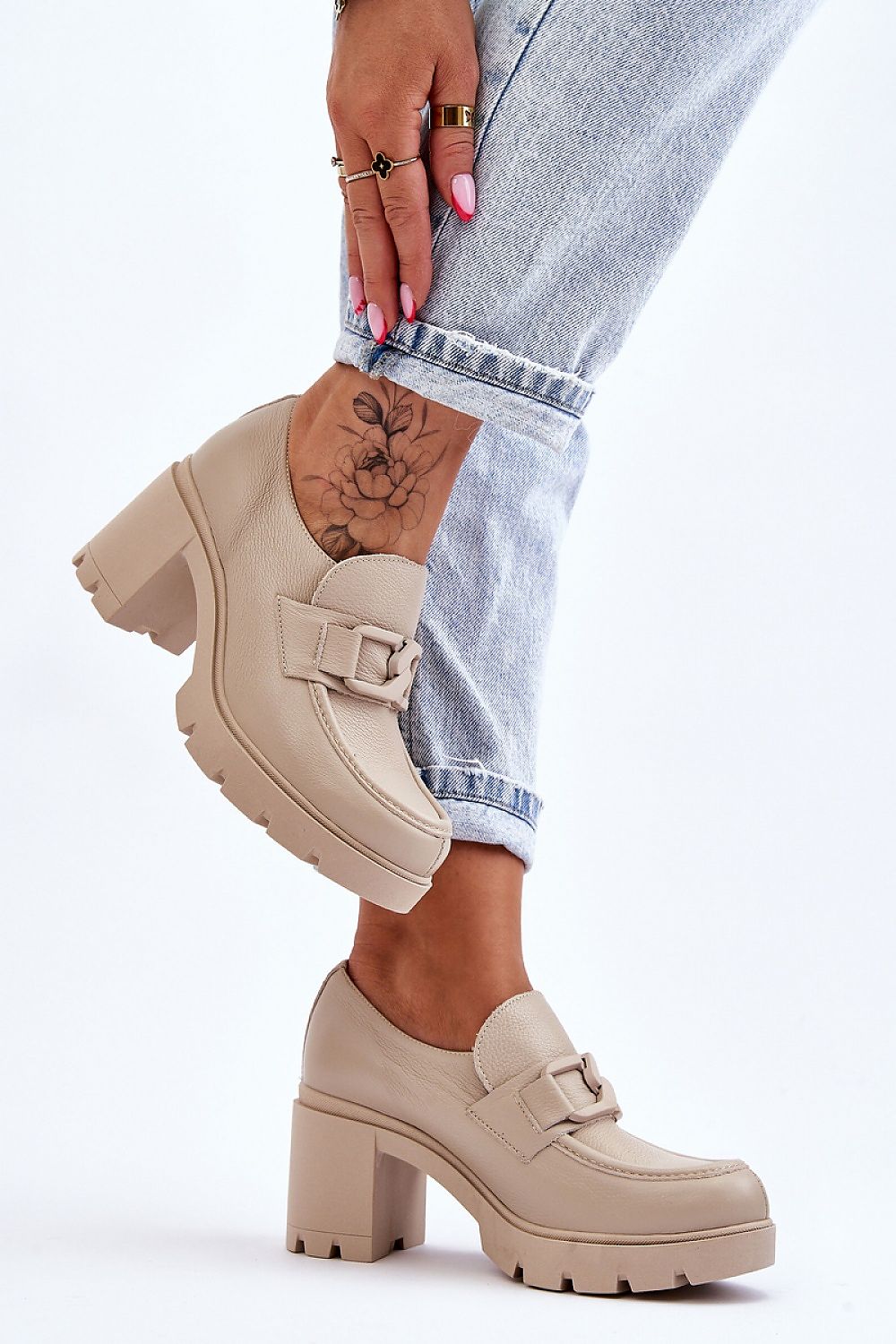 Low heeled shoes model 183960 Step in style