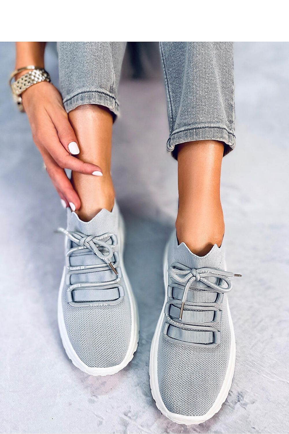 Sports shoes model 177328 Inello