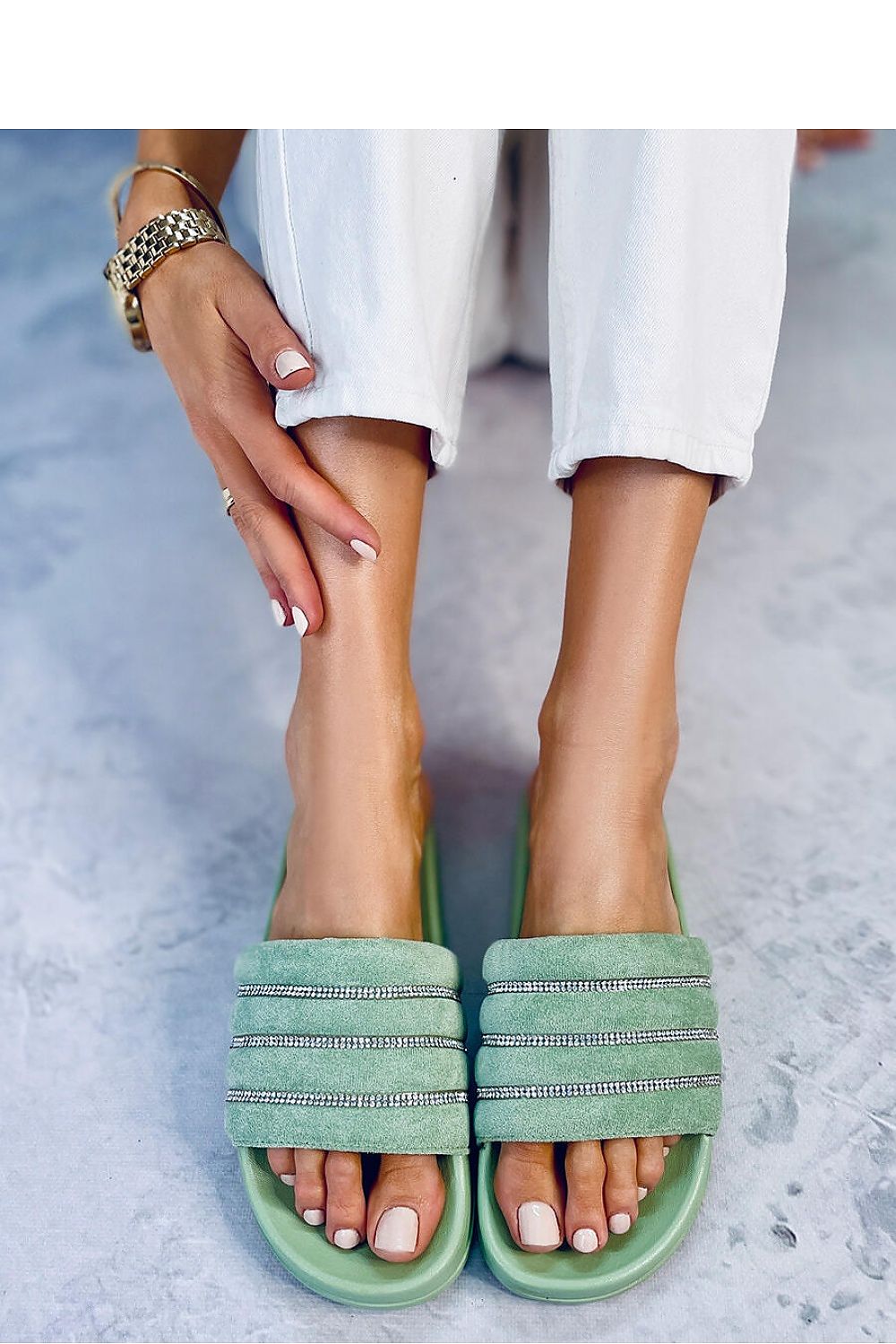 Clacquettes model 177637 Inello