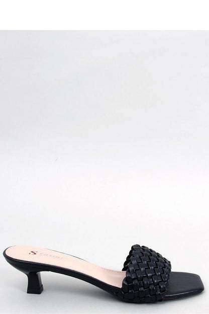 Clacquettes model 177852 Inello