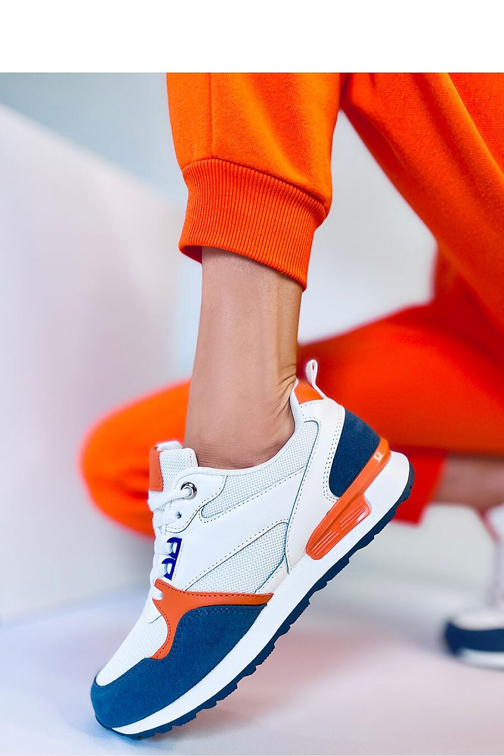 Sports shoes model 178772 Inello