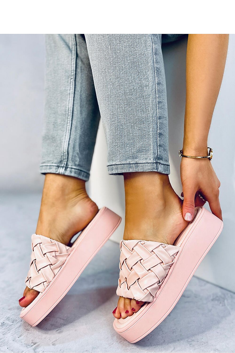 Slides model 179277 Inello