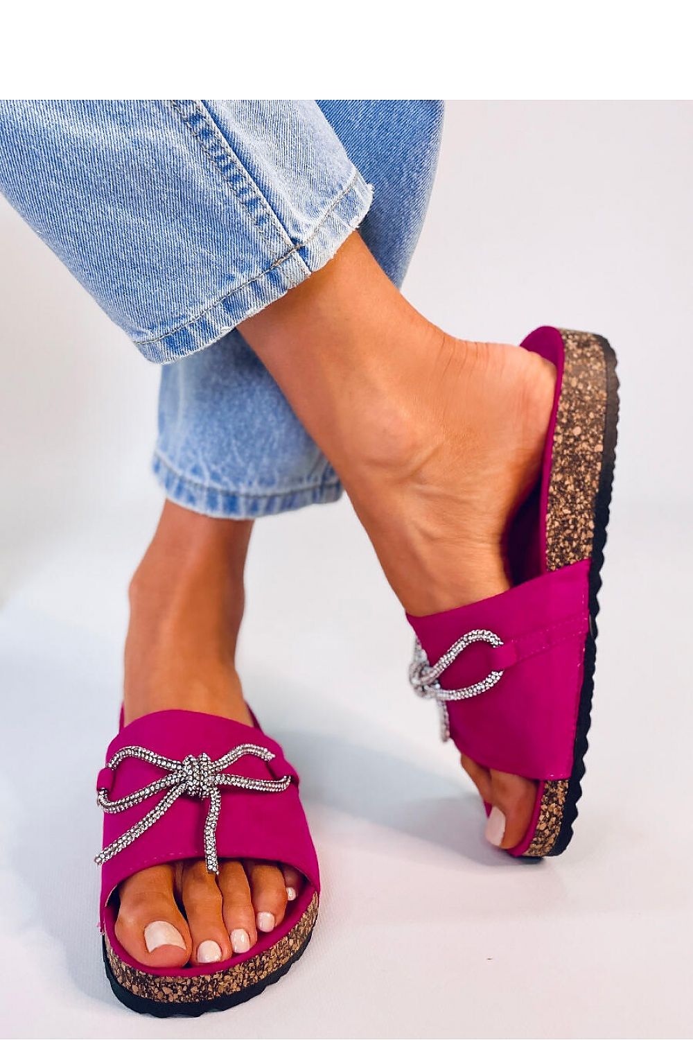 Clacquettes model 179414 Inello