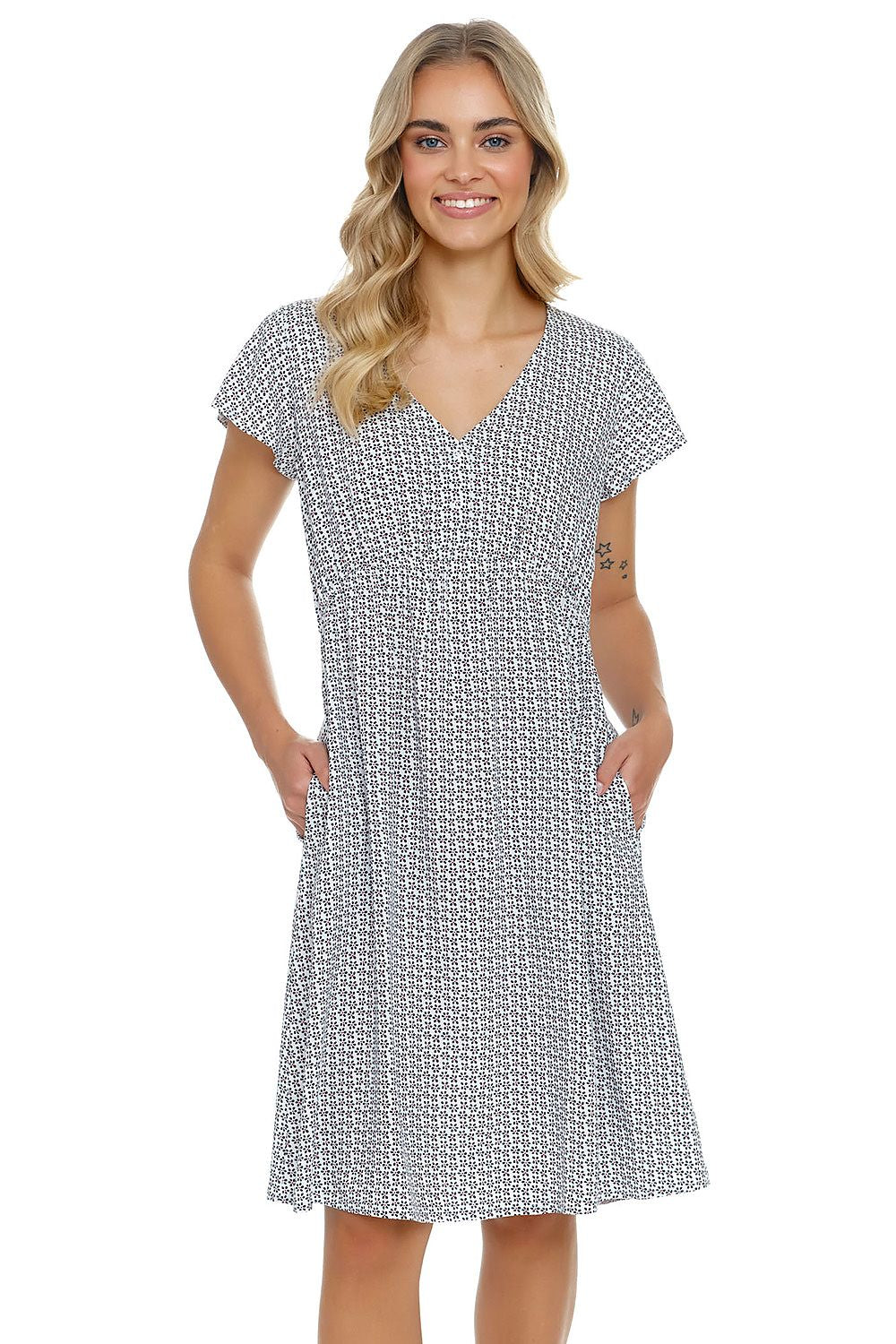 Doctor Nap model 180308 nightgown