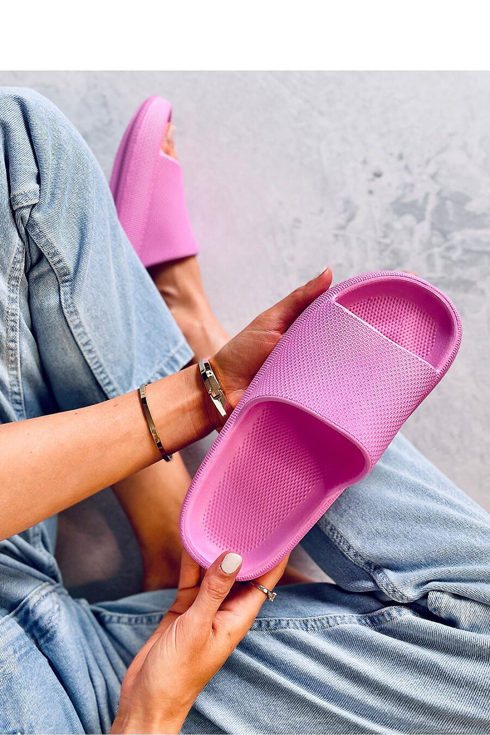 Slides model 180434 Inello