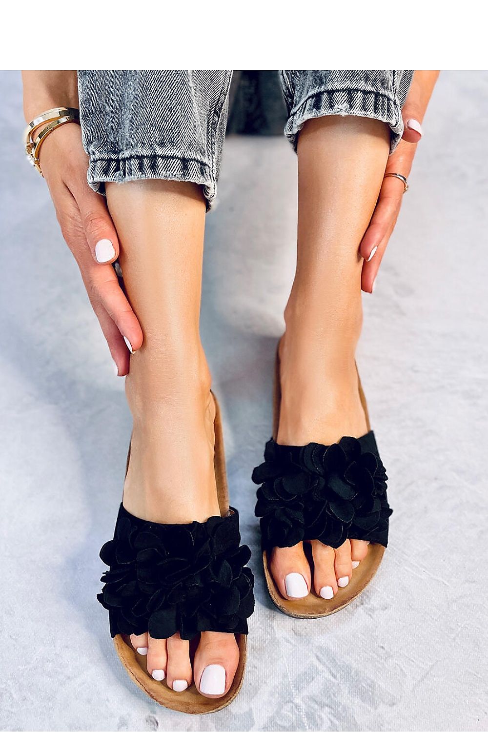 Slides model 180563 Inello