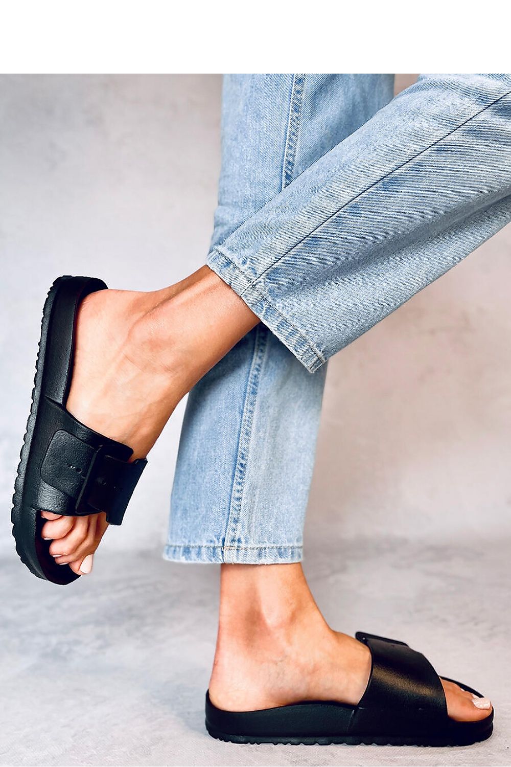 Slides model 180567 Inello