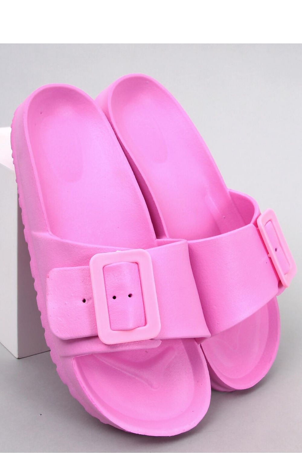  Clacquettes model 180570 Inello 