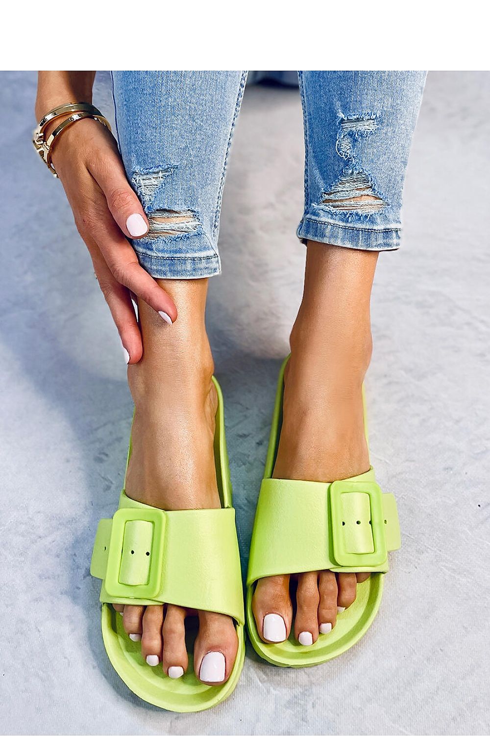 Slides model 180573 Inello