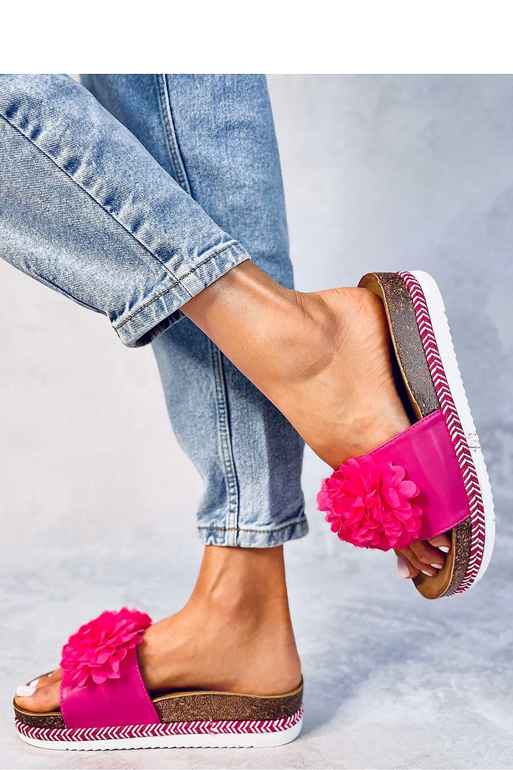 Slides model 180580 Inello