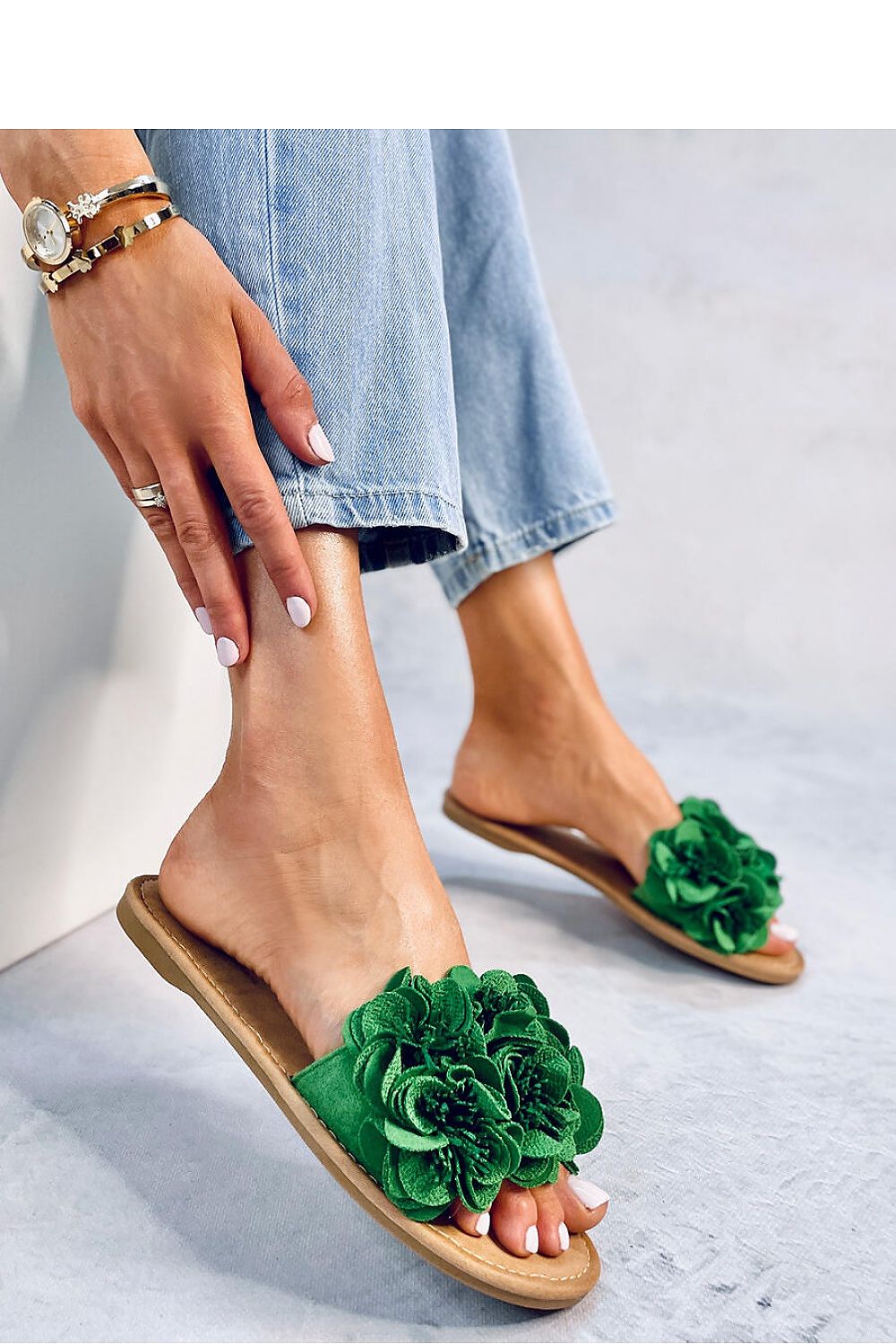 Clacquettes model 180585 Inello