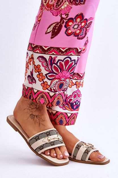  Clacquettes model 180648 Step in style 